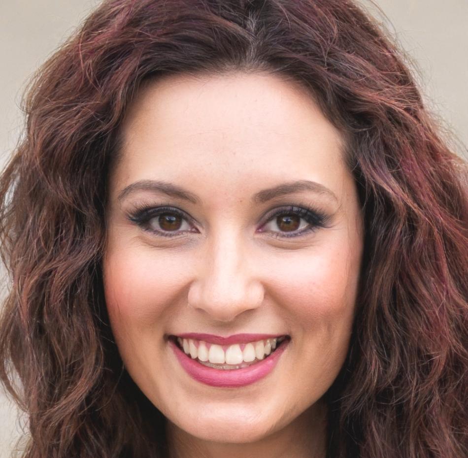 Esperanza Villareal, Directora de Educación Financiera